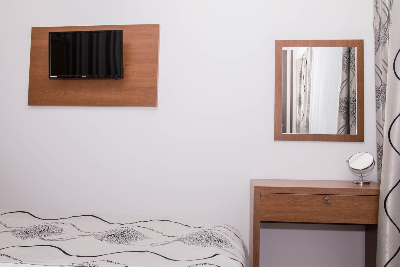 Hotel Măgurele エクステリア 写真