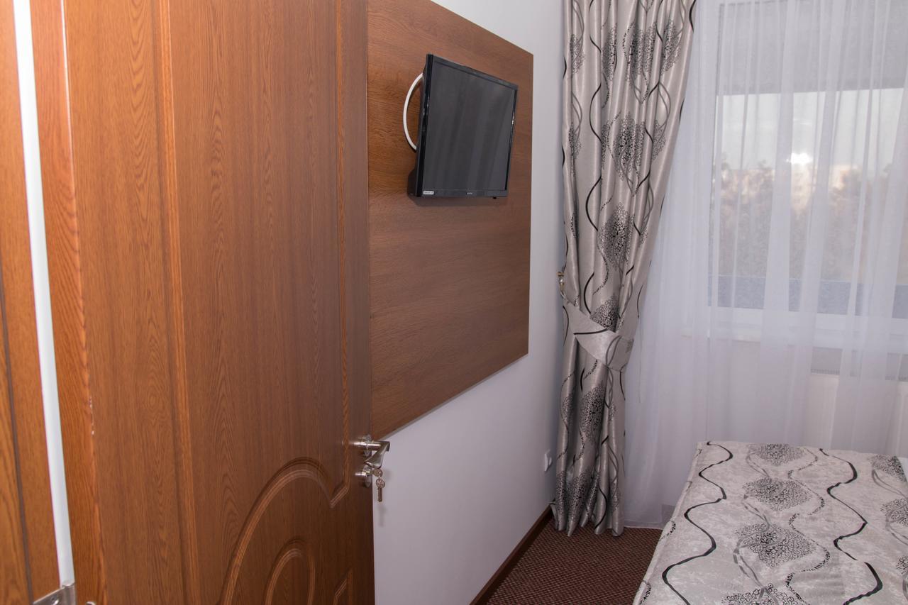 Hotel Măgurele エクステリア 写真
