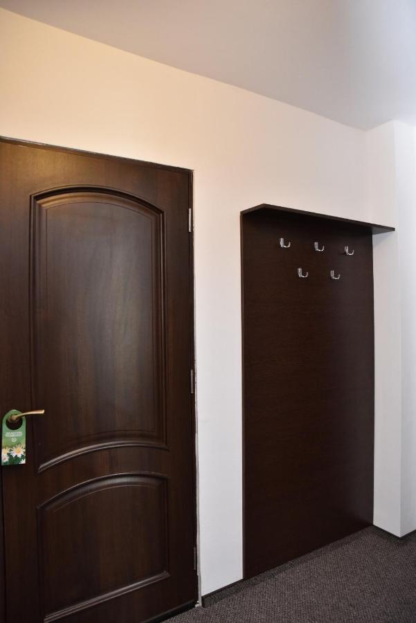 Hotel Măgurele エクステリア 写真
